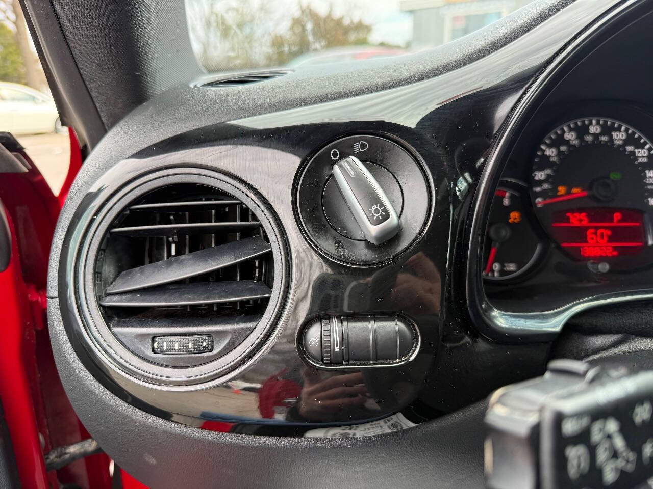 Used 2012 Volkswagen Beetle 2.5 FWD image 19