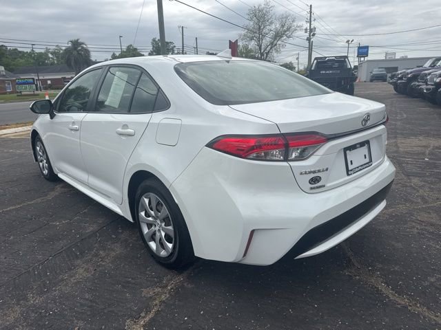 Used 2021 Toyota Corolla LE image 5