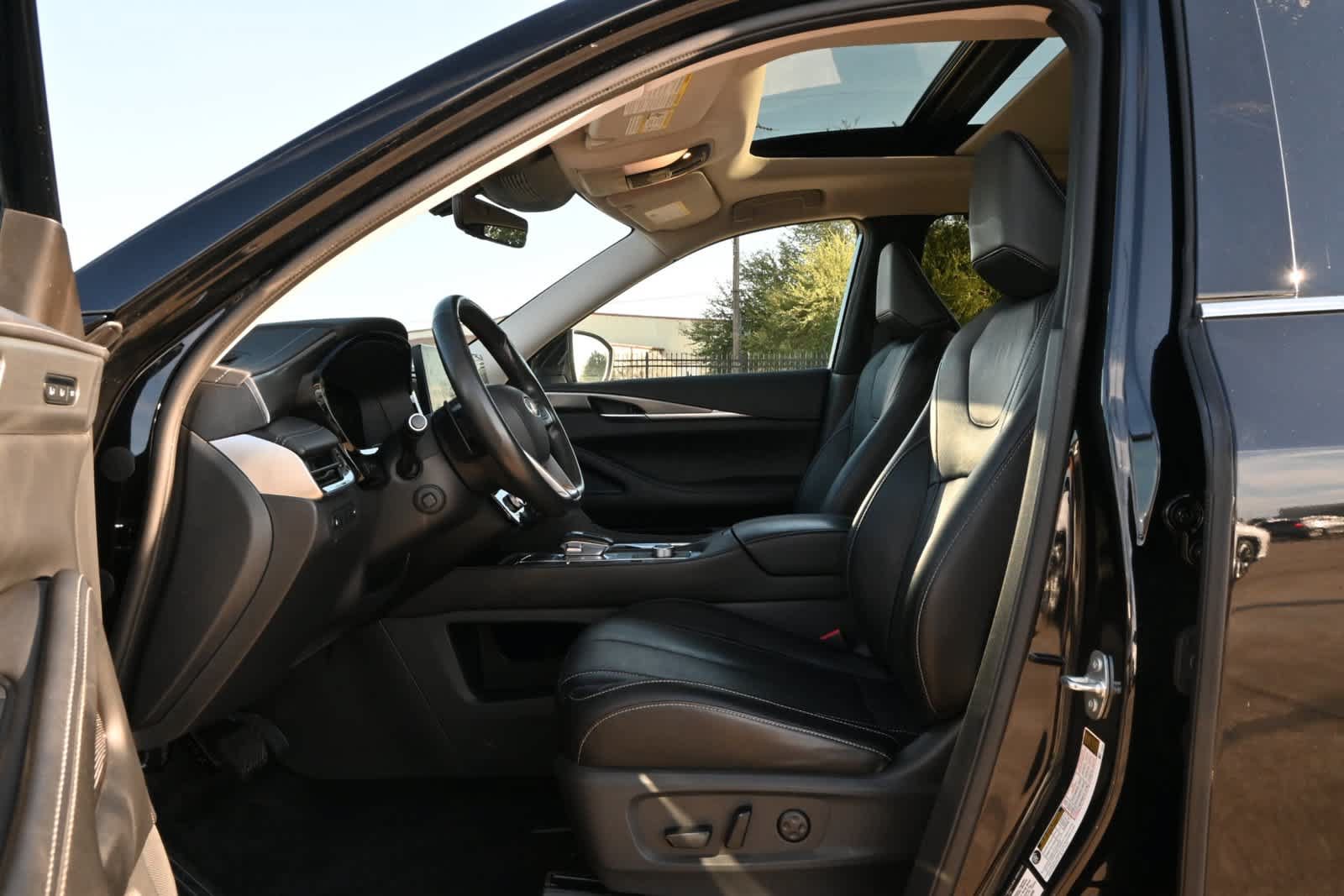 Certified 2024 INFINITI QX60 Luxe w/ Cargo Package FWD image 17