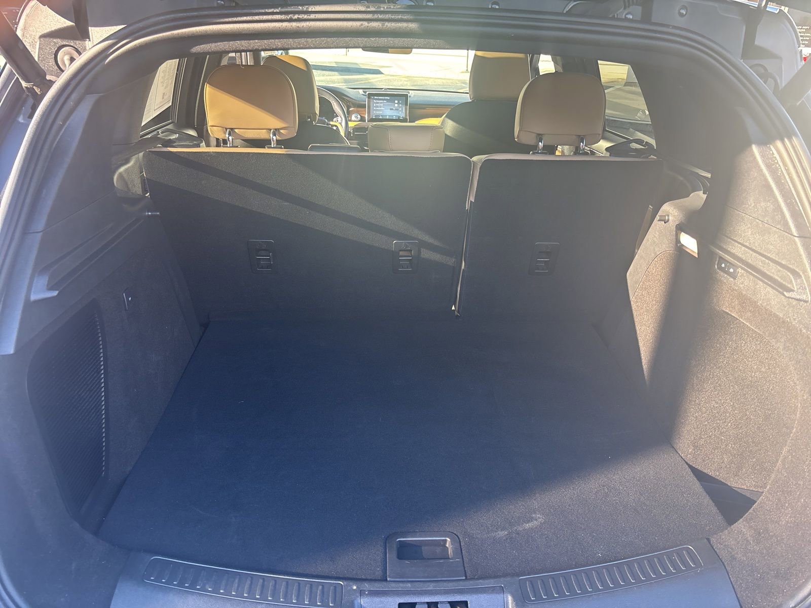 Used 2022 Lincoln Corsair Reserve w/ Sport Package image 30