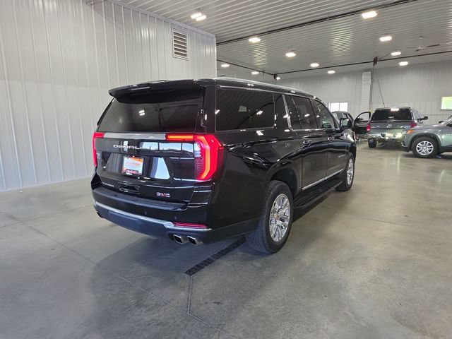 Used 2025 GMC Yukon XL Denali AWD/4WD image 8