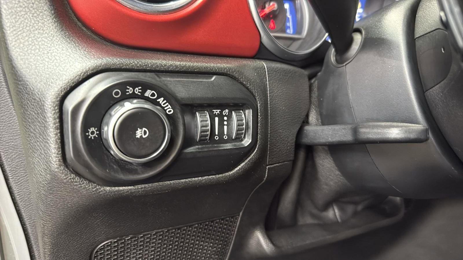 Used 2019 Jeep Wrangler Unlimited Rubicon AWD/4WD image 18