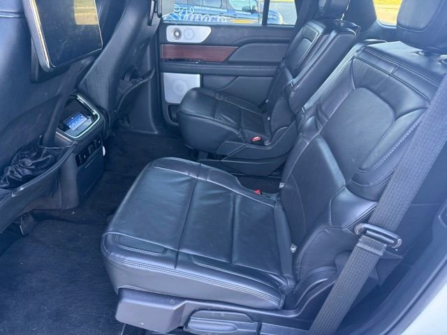 Used 2023 Lincoln Navigator Reserve image 13