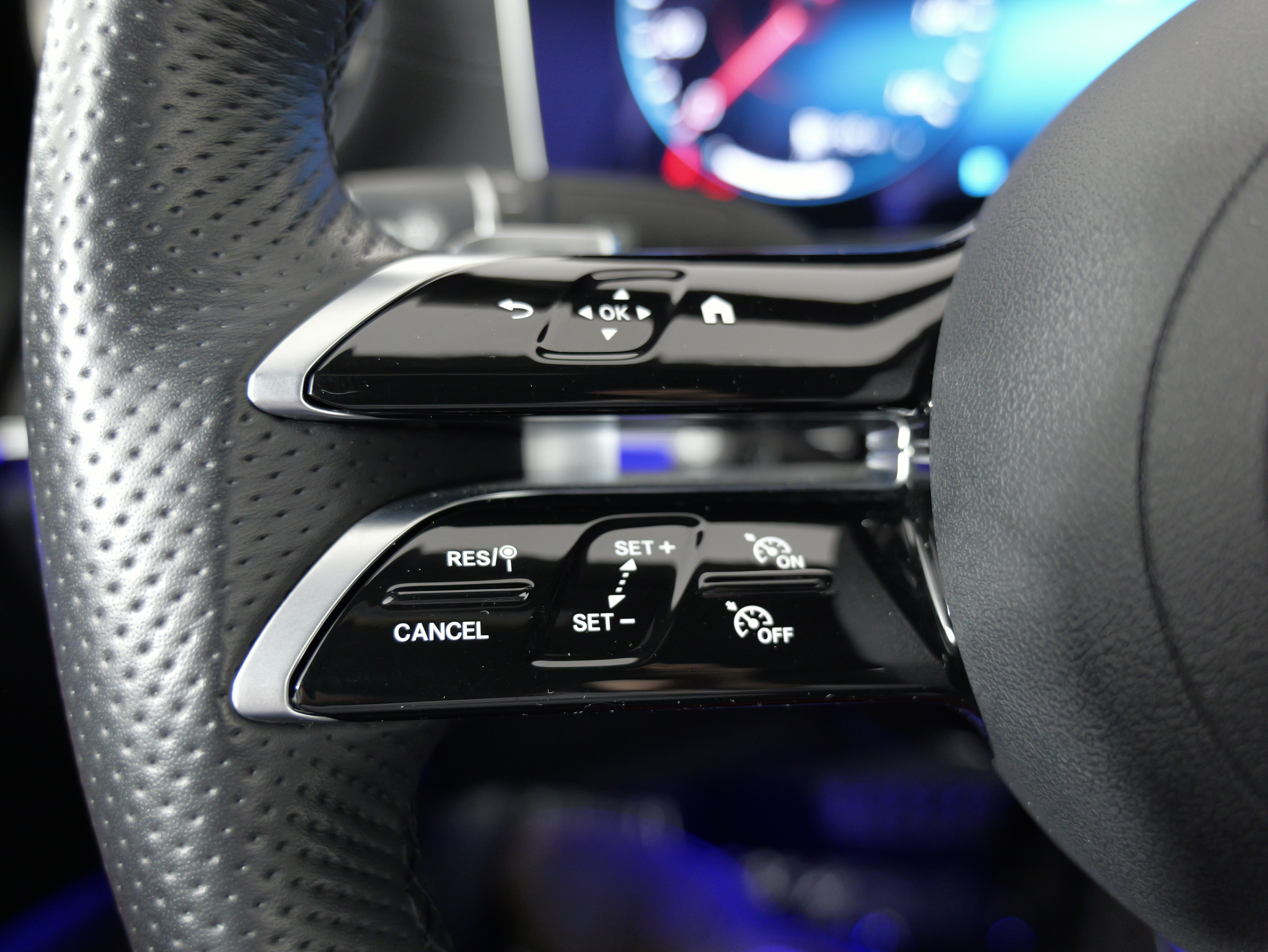 Used 2023 Mercedes-Benz E 450 Cabriolet image 39