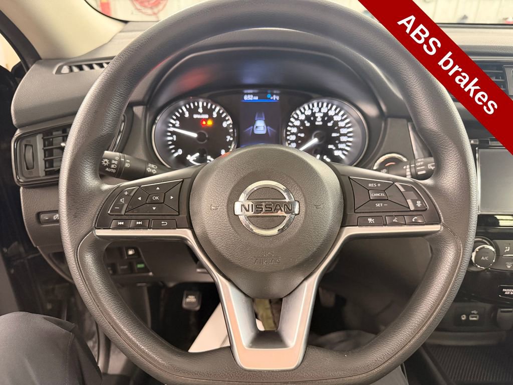 Used 2020 Nissan Rogue SV image 22