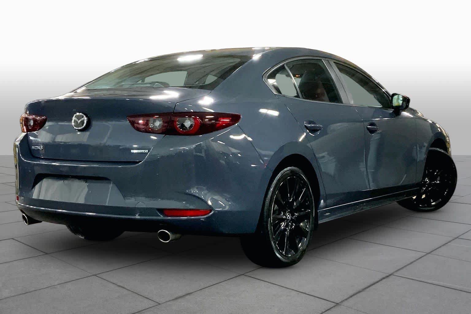 Used 2022 MAZDA MAZDA3 s FWD image 13
