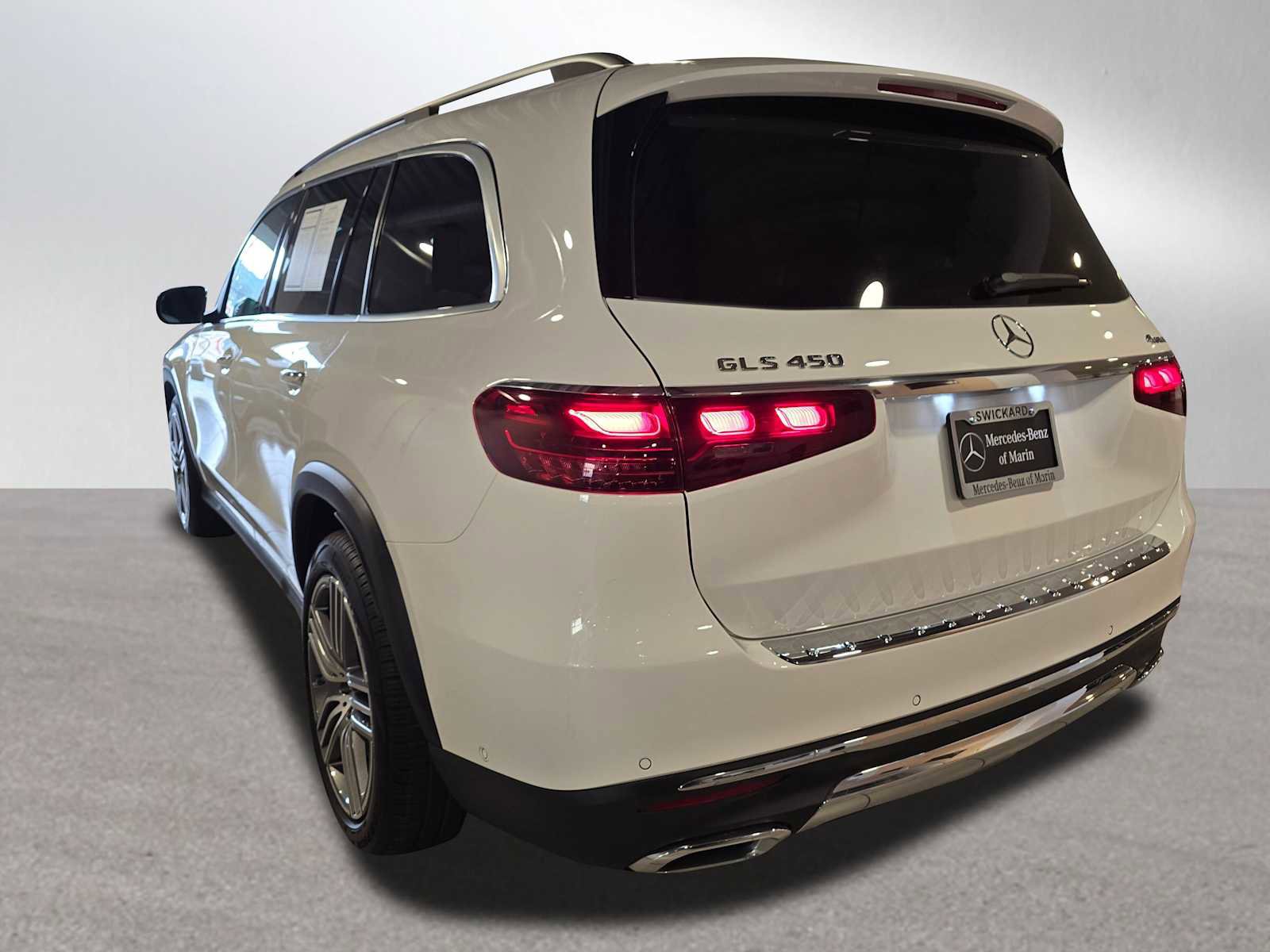 Used 2026 Mercedes-Benz GLS 450 4MATIC image 6