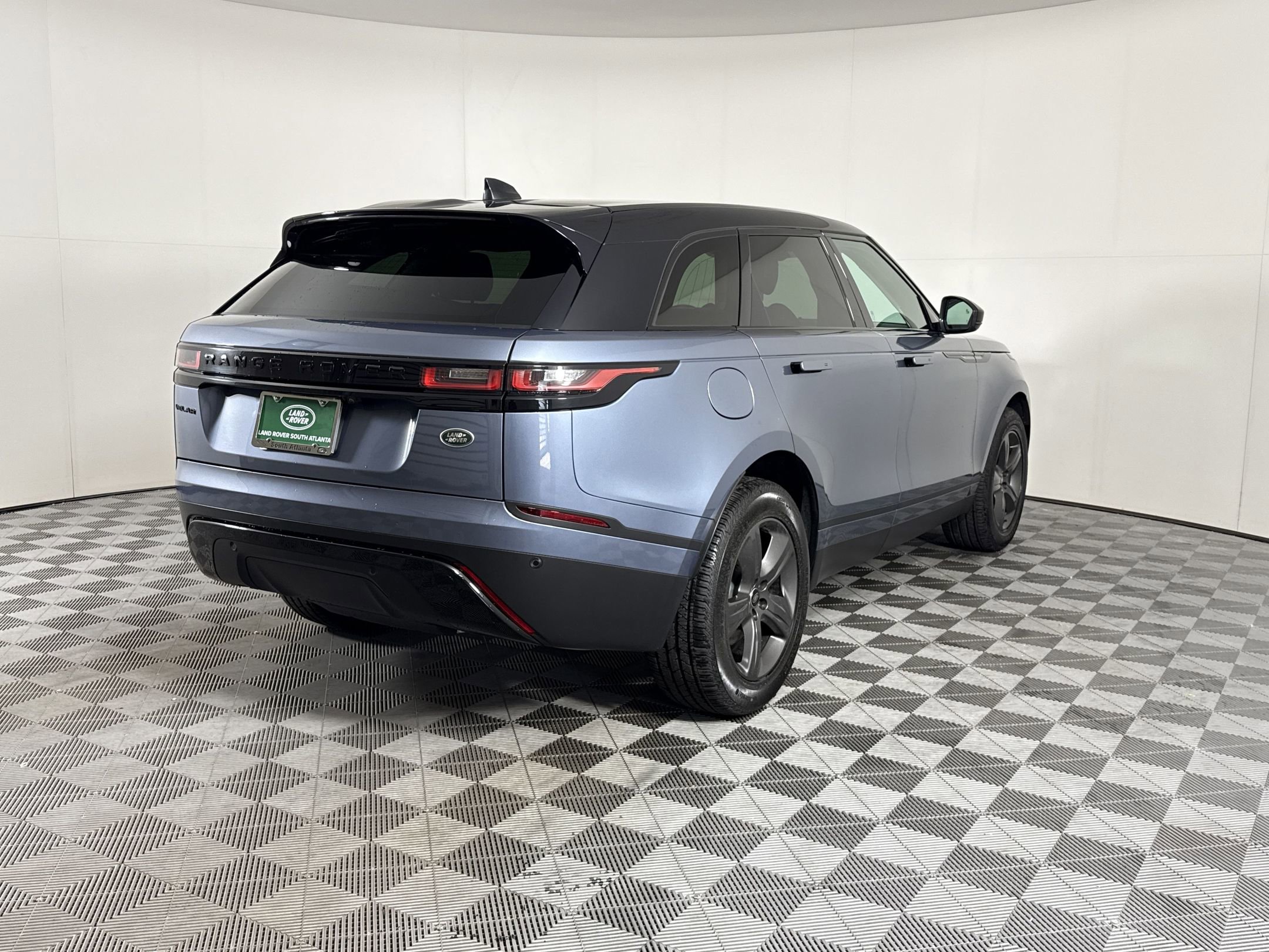 Certified 2023 Land Rover Range Rover Velar S image 9