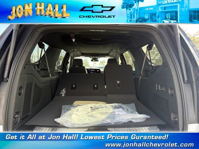 New 2026 Chevrolet Suburban Premier image 11