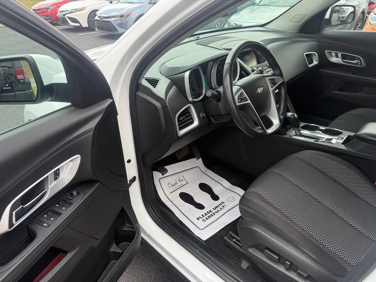 Used 2017 Chevrolet Equinox LT w/ Convenience Package FWD image 8