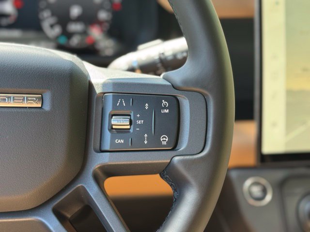 New 2026 Land Rover Defender 110 X-Dynamic SE AWD/4WD image 24