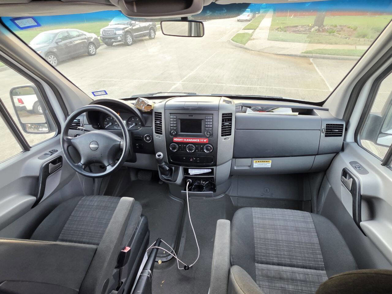 Used 2014 Freightliner Sprinter 2500 image 14