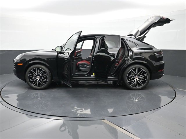 New 2026 Porsche Cayenne E-Hybrid Coupe image 28