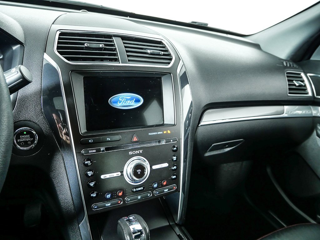 Used 2018 Ford Explorer Sport w/ Equipment Group 401A image 12