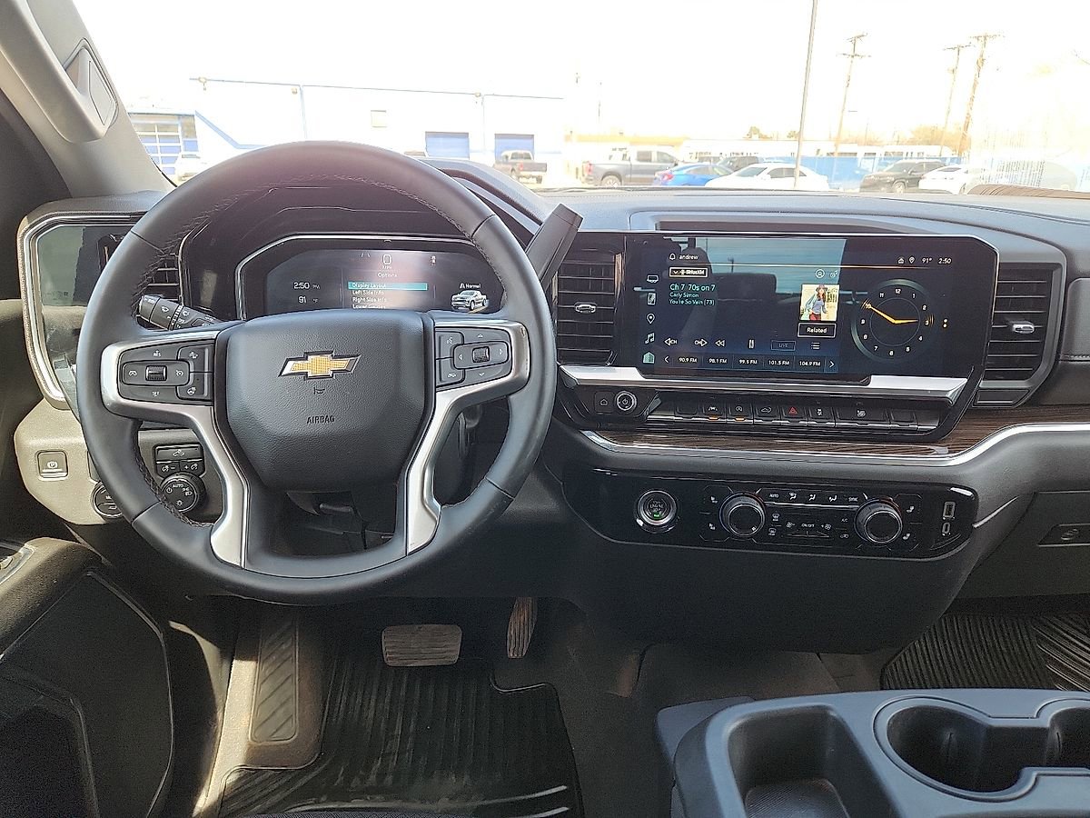 Used 2023 Chevrolet Silverado 1500 LT image 6