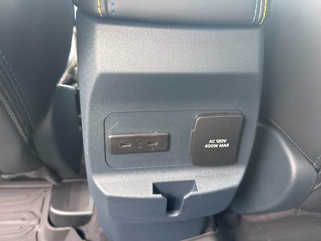 Used 2025 Ford Maverick Lobo AWD/4WD image 12