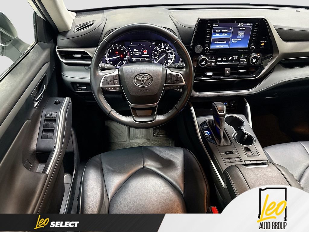 Used 2022 Toyota Highlander XLE image 23