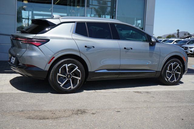 New 2025 Chevrolet Equinox EV LT image 9