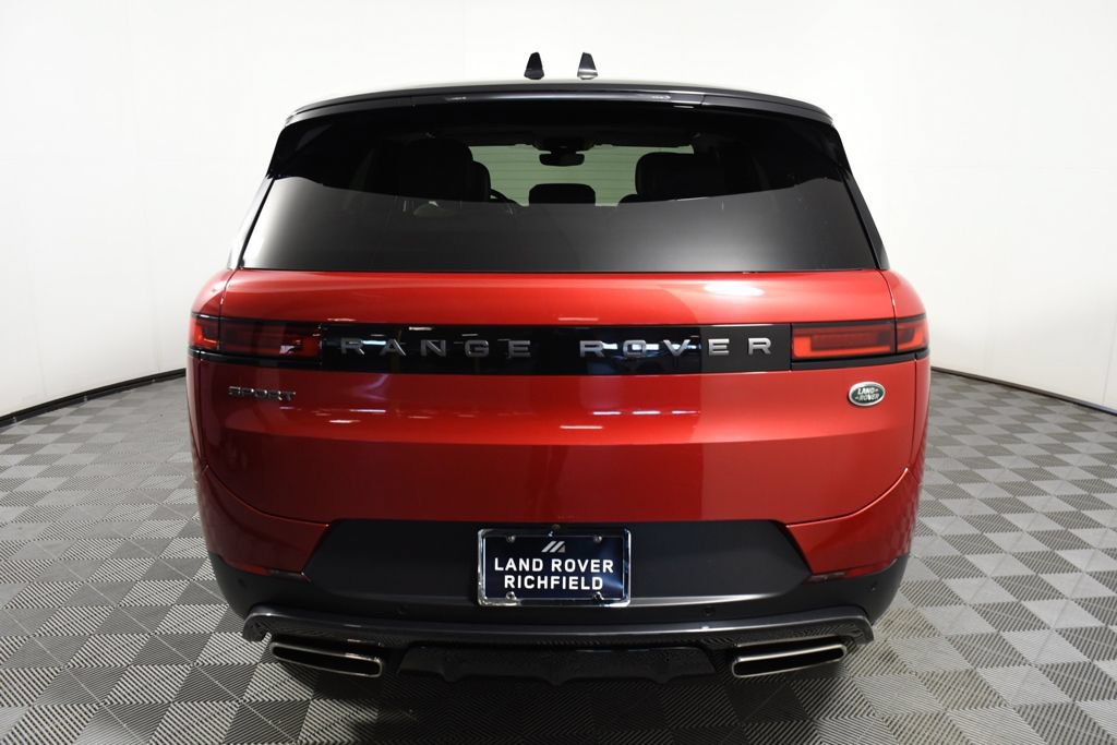Used 2023 Land Rover Range Rover Sport SE AWD/4WD image 5