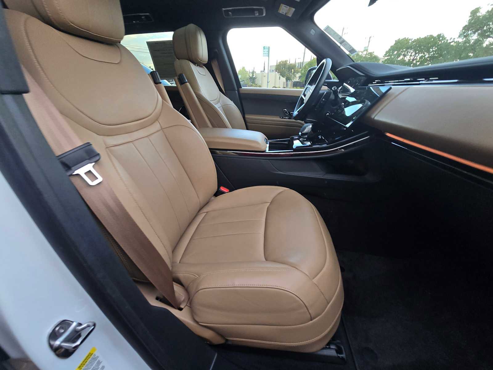 Certified 2025 Land Rover Range Rover Sport SE image 11