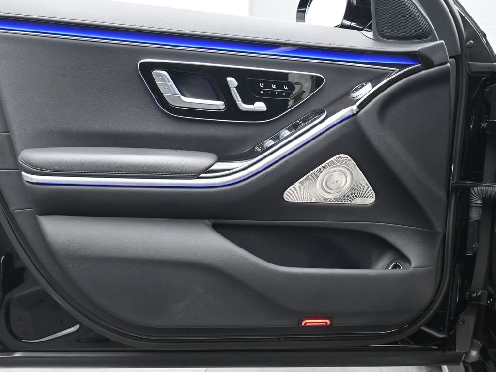 Used 2023 Mercedes-Benz S 580 4MATIC Sedan image 9
