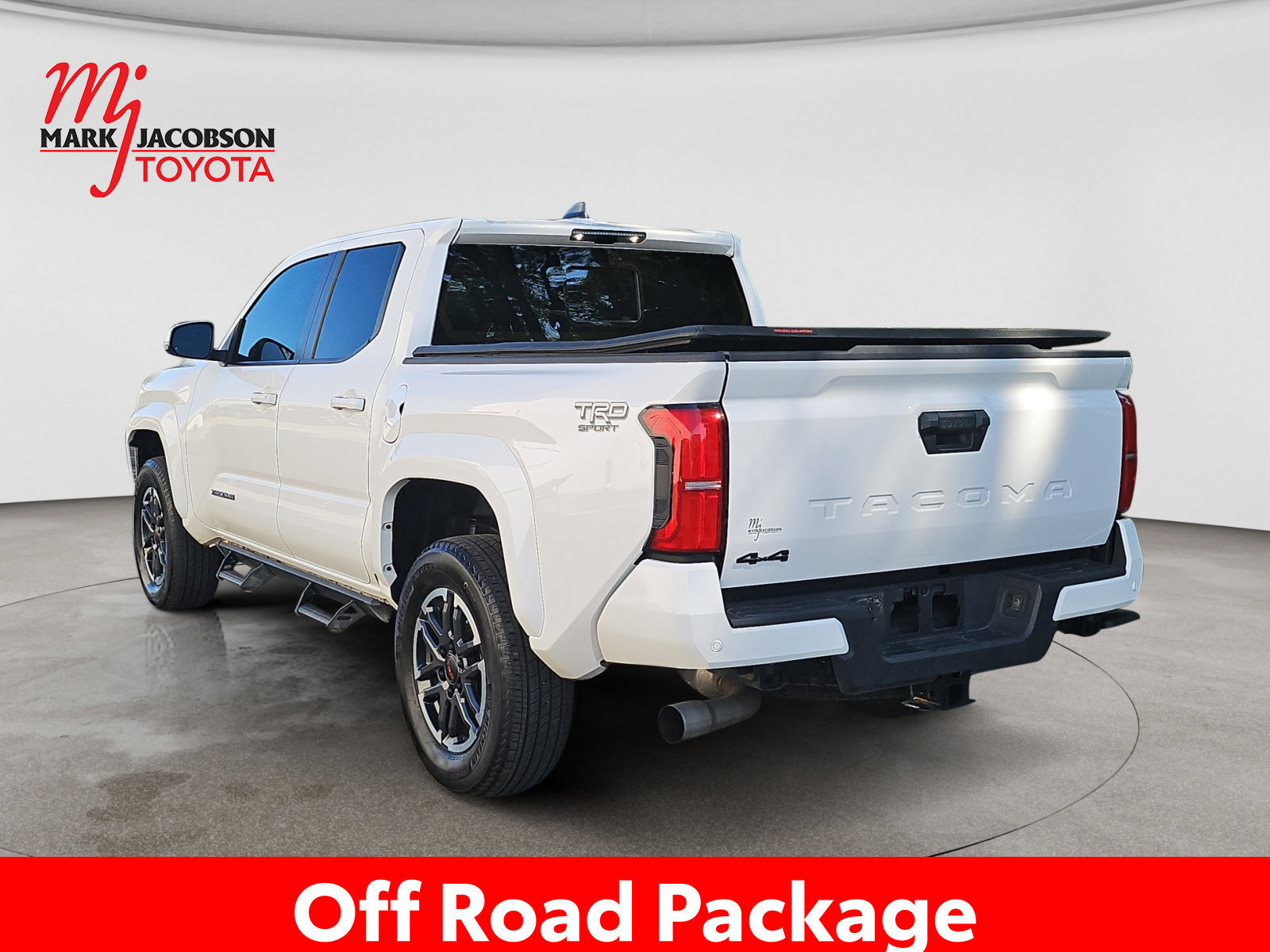 Used 2024 Toyota Tacoma TRD Sport w/ TRD Sport Upgrade Package AWD/4WD image 14