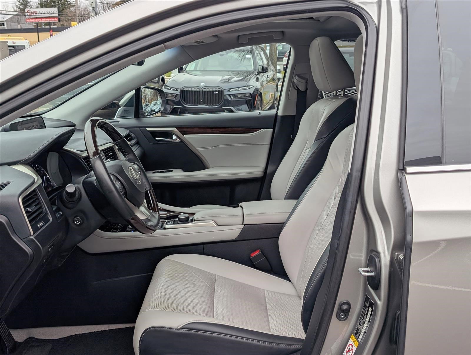 Used 2019 Lexus RX 350 FWD image 16