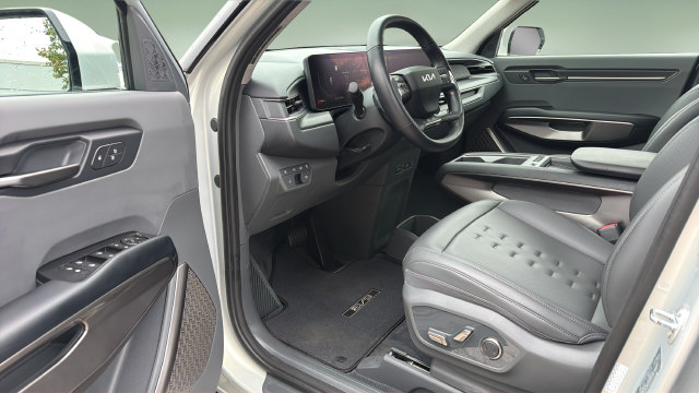 Used 2024 Kia EV9 Wind AWD/4WD image 12