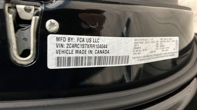 Used 2024 Chrysler Pacifica Premium FWD image 29