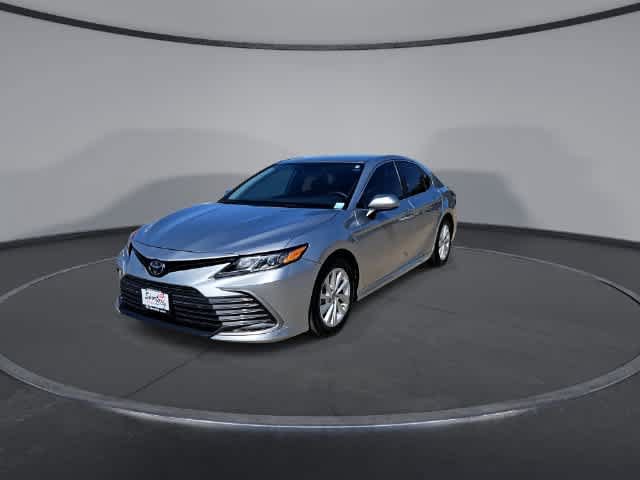Used 2023 Toyota Camry LE FWD image 3