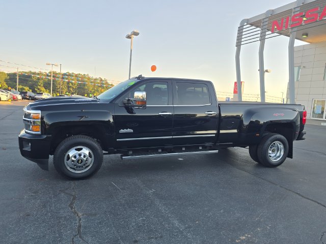 Used 2019 Chevrolet Silverado 3500 High Country w/ Duramax Plus Package AWD/4WD image 6