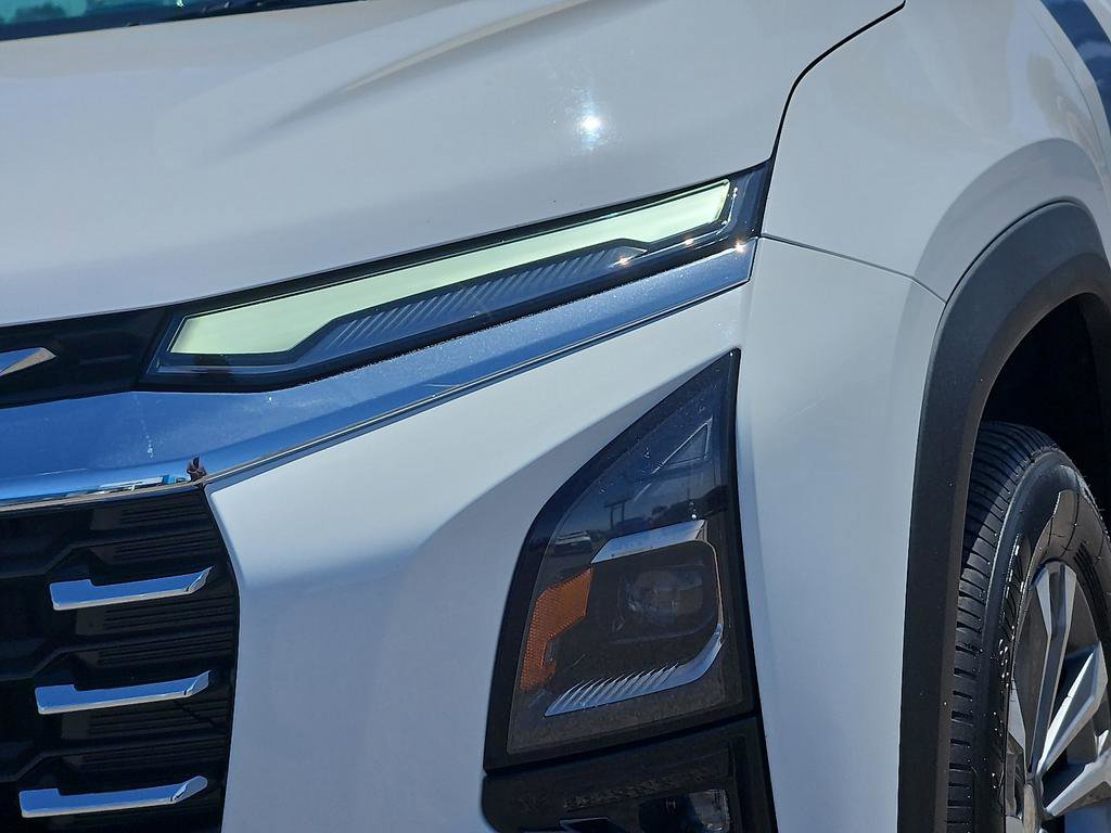 Used 2025 Chevrolet Equinox LT w/ Convenience Package II FWD image 19