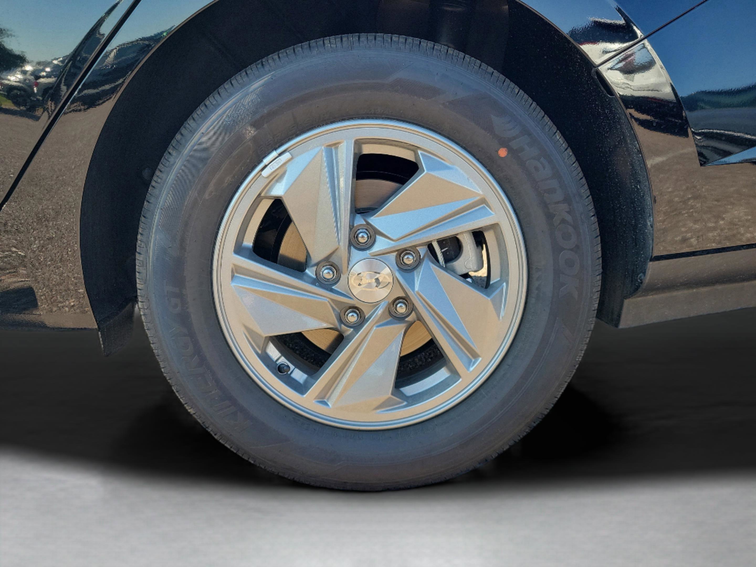 New 2026 Hyundai Elantra SE image 33