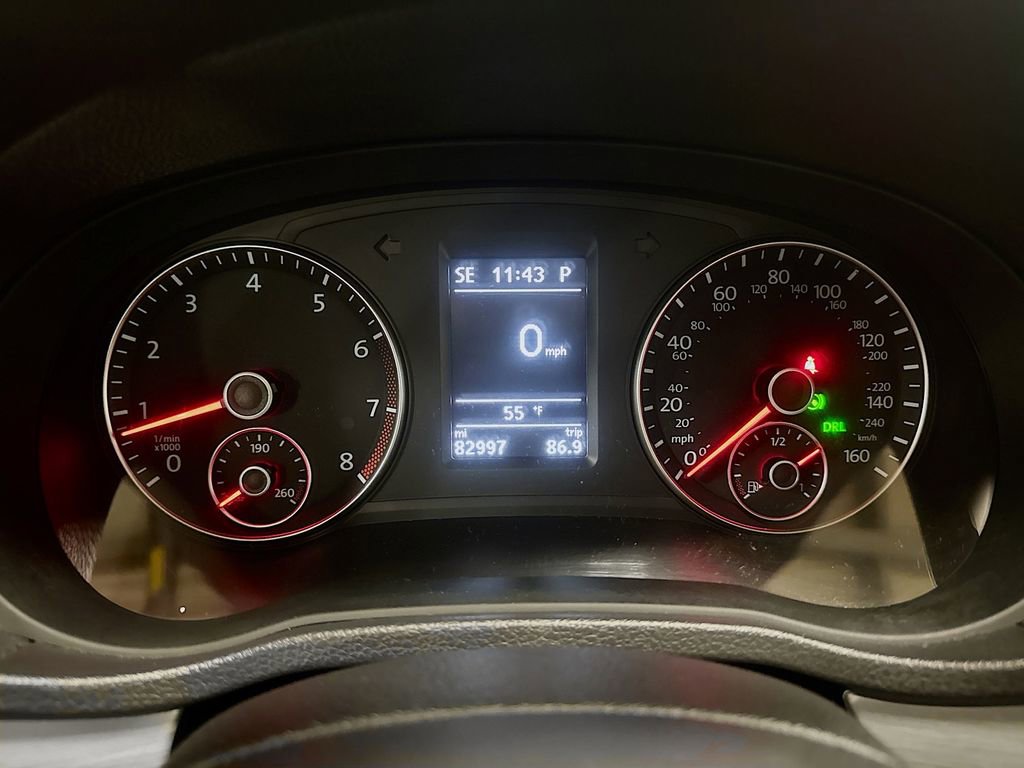 Used 2013 Volkswagen Passat 2.5 SE image 14