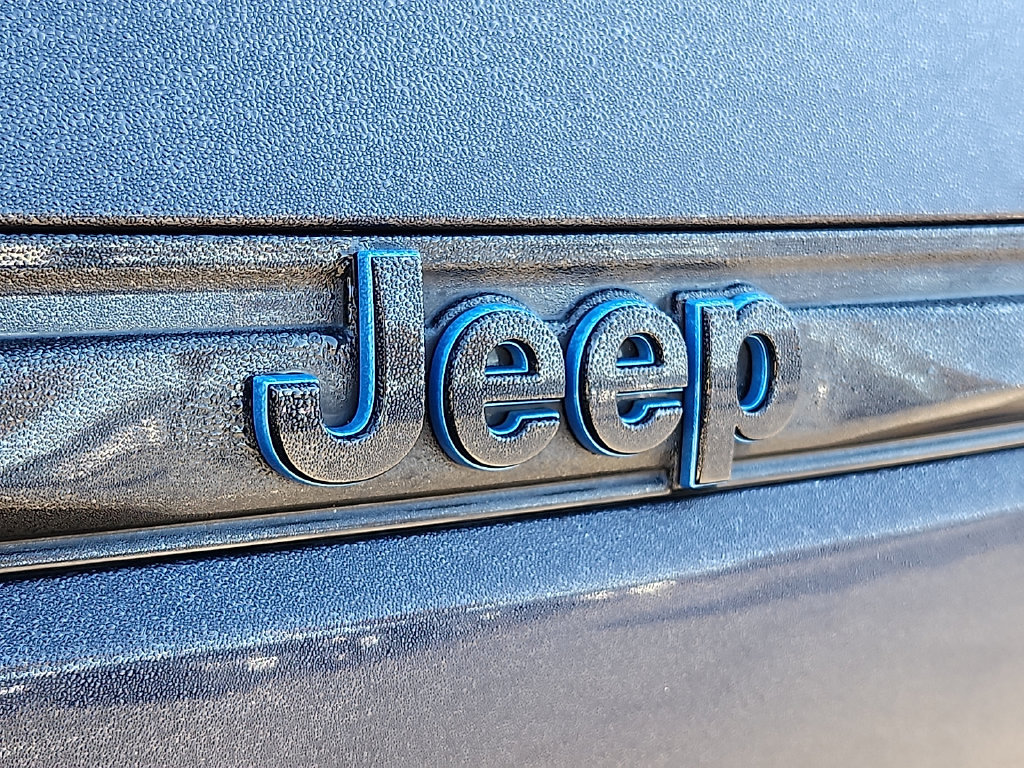 Used 2024 Jeep Grand Cherokee Trailhawk w/ Advanced Protech Group II AWD/4WD image 33