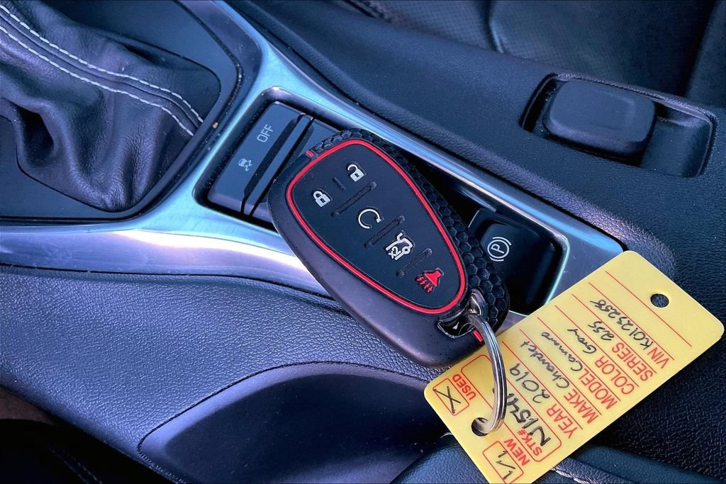 Used 2019 Chevrolet Camaro SS RWD image 28