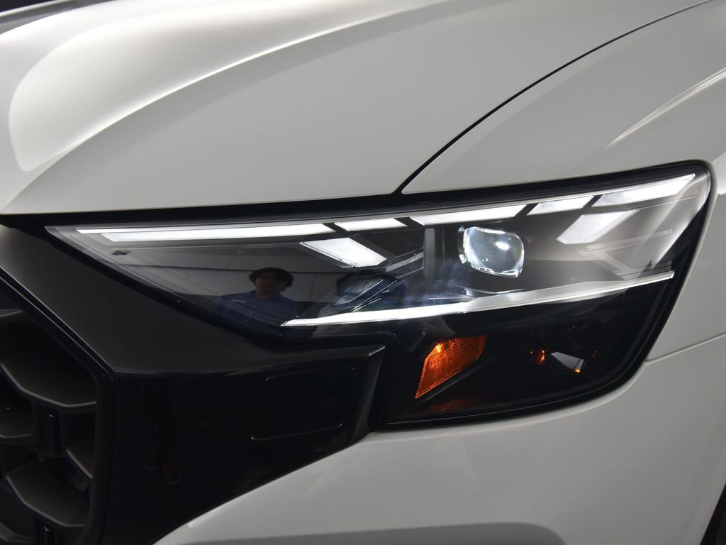 New 2026 Audi Q8 Premium Plus image 9
