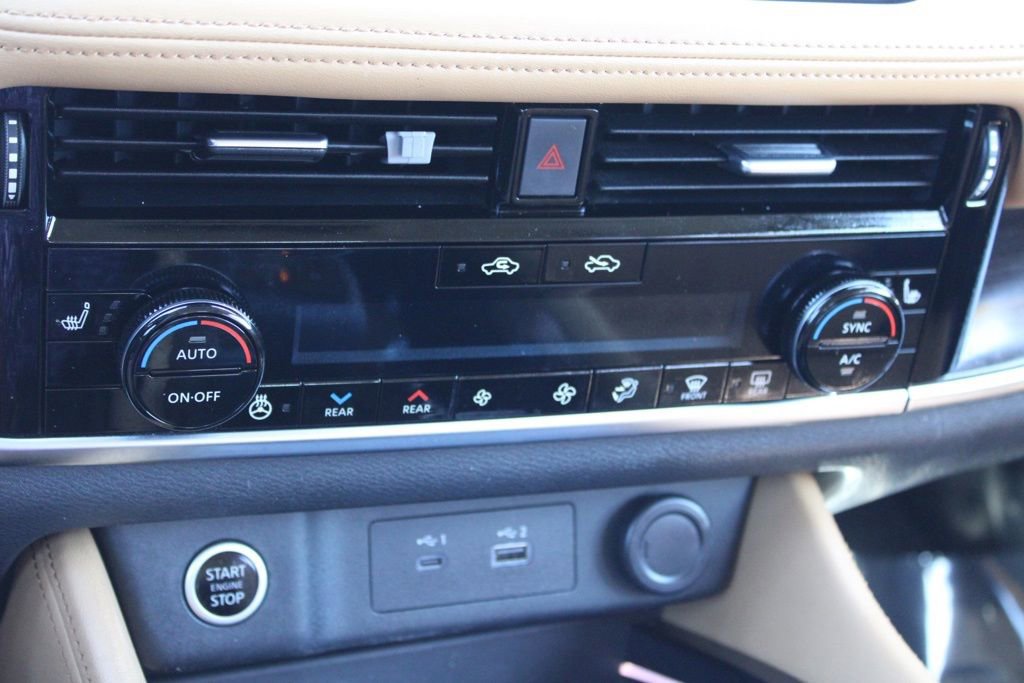 Used 2021 Nissan Rogue Platinum image 41