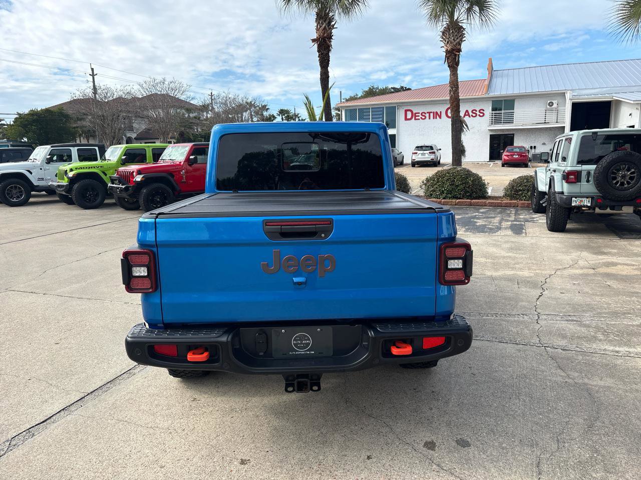 Used 2024 Jeep Gladiator Mojave AWD/4WD image 7