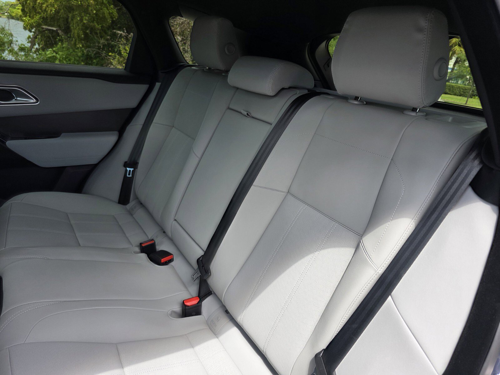 Used 2026 Land Rover Range Rover Velar S AWD/4WD image 14