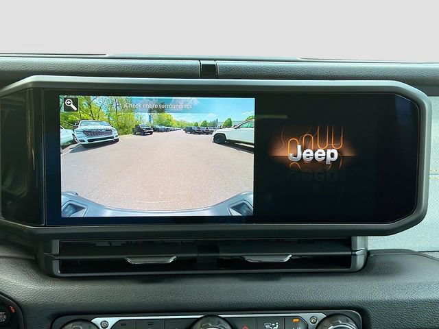New 2025 Jeep Gladiator Sport AWD/4WD image 12