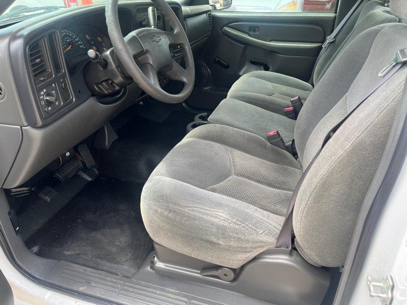 Used 2004 Chevrolet Silverado 1500 W/T RWD image 11