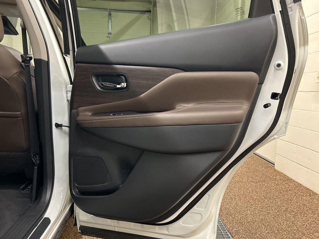 Used 2021 Nissan Murano Platinum w/ Cargo Package image 15