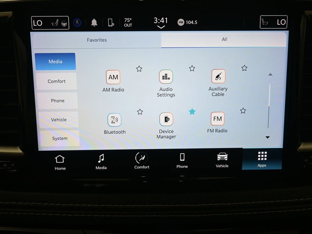 Used 2023 Chrysler Pacifica Touring-L image 32