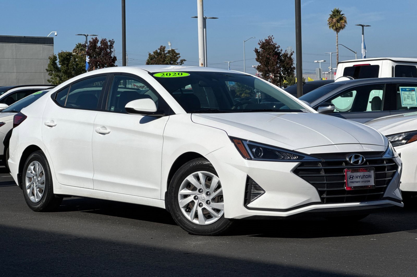 Used 2020 Hyundai Elantra SE w/ Cargo Package (C1)