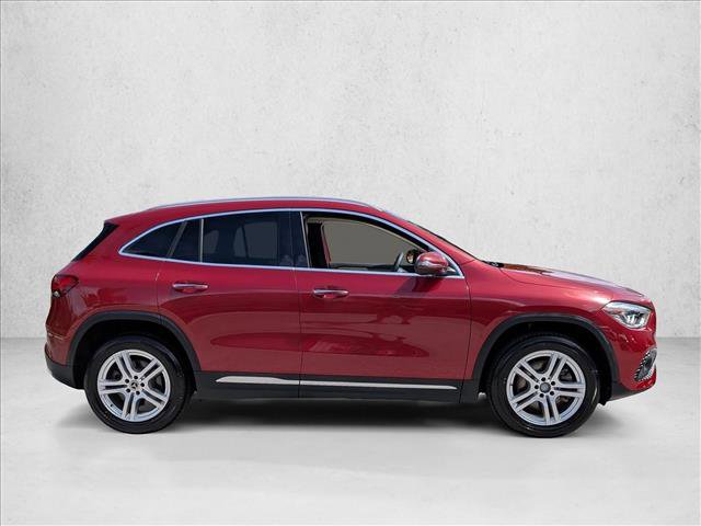 Used 2022 Mercedes-Benz GLA 250 4MATIC w/ Premium Package Lite image 4