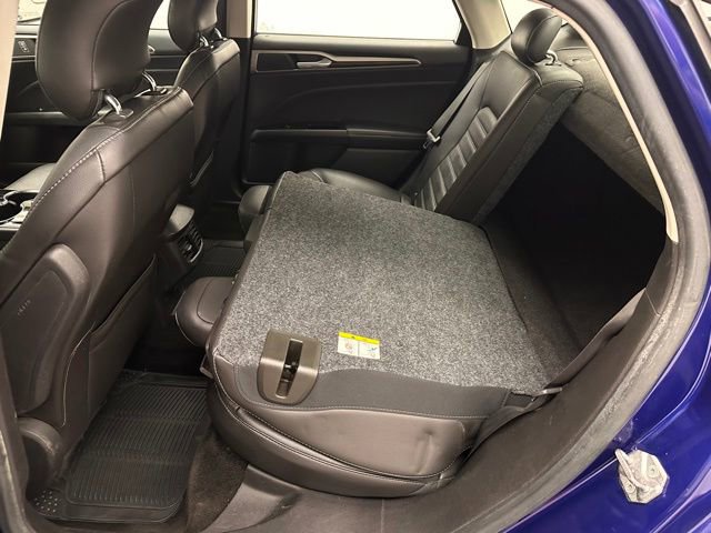 Used 2014 Ford Fusion SE w/ Equipment Group 202A FWD image 15