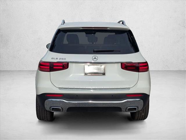 Used 2026 Mercedes-Benz GLB 250 image 8