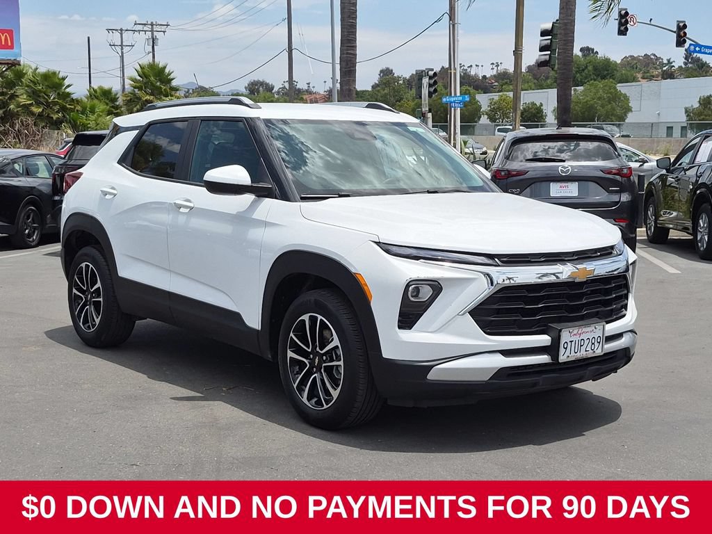 Used 2025 Chevrolet TrailBlazer LT AWD/4WD image 3