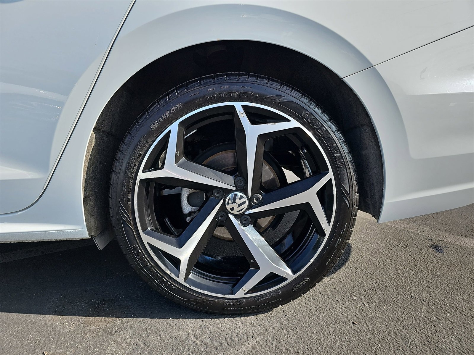 Used 2021 Volkswagen Passat 2.0T R-Line image 34